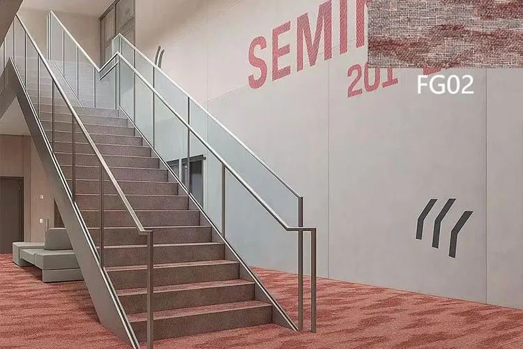 পাবলিক স্পেস হোটেল